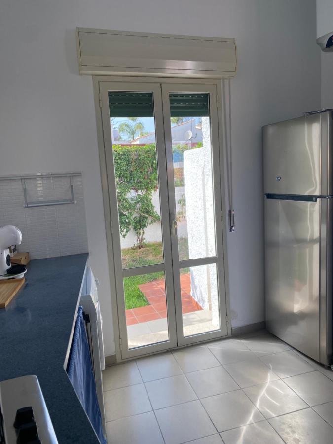 Villa Titti Residence La Bussola Fontane Bianche Exteriör bild